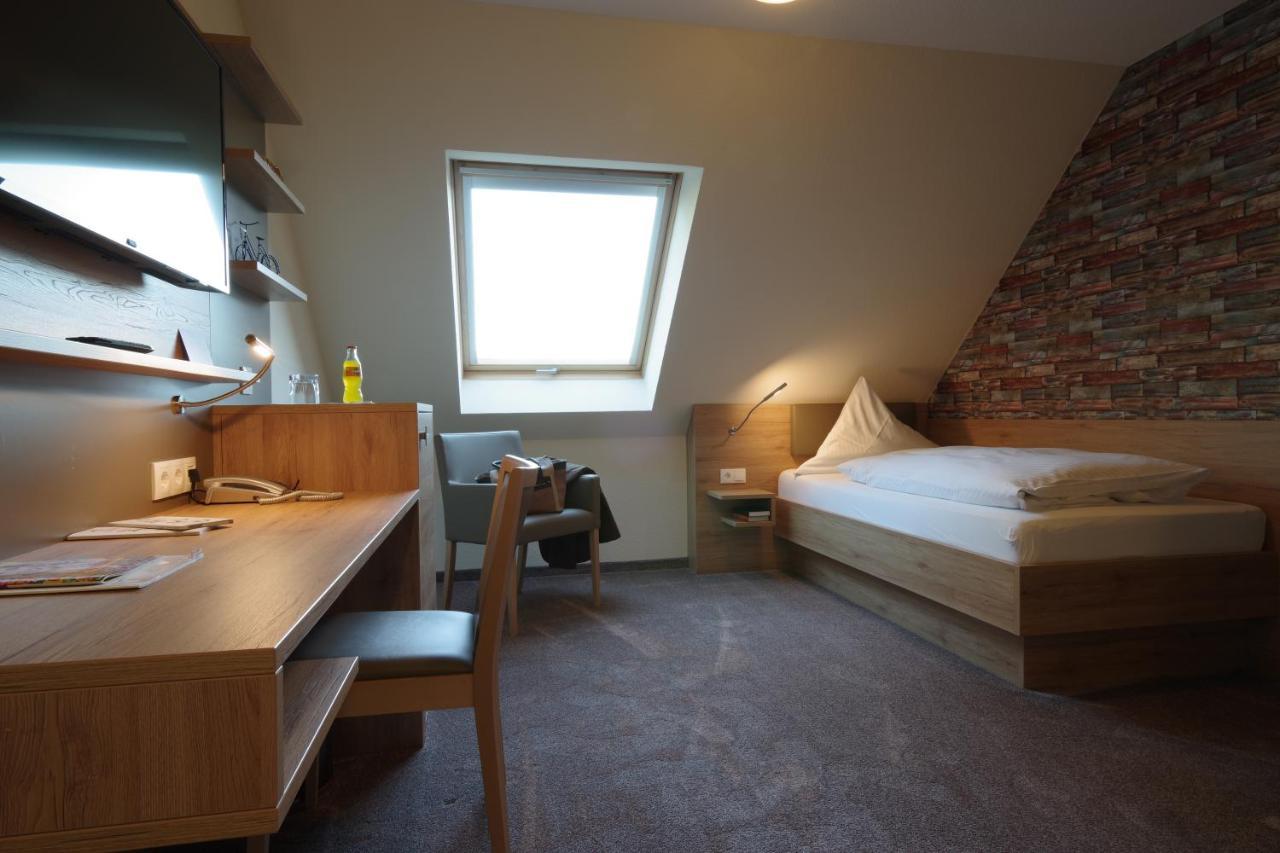 Land-Gut-Hotel Raeuber Lippoldskrug Alfeld  Extérieur photo