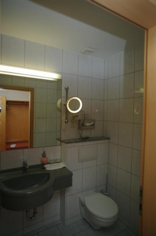 Land-Gut-Hotel Raeuber Lippoldskrug Alfeld  Extérieur photo